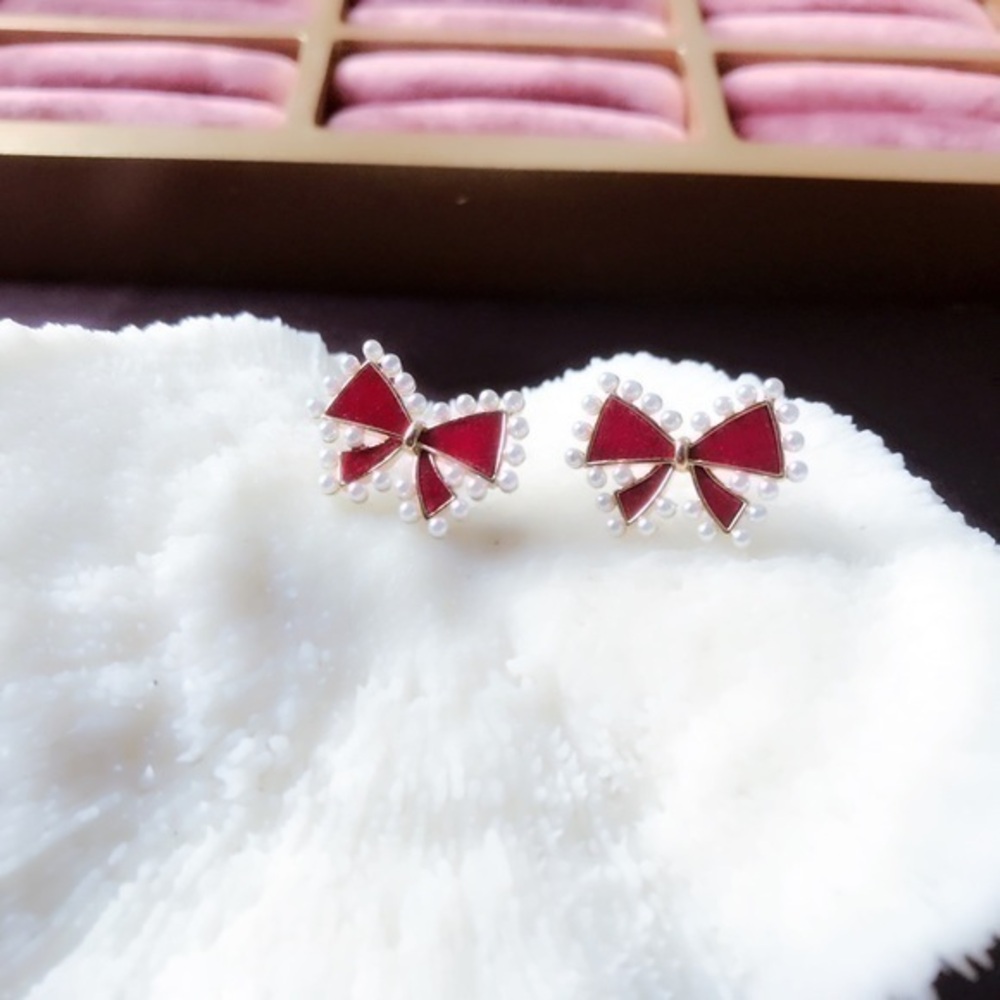 - 18K GP Black velvet bow-knot earrings